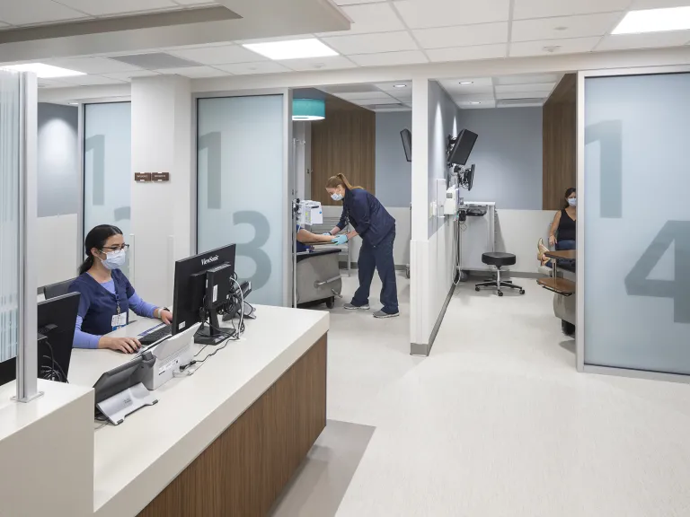 Reception deck in a treatment area in a health facility.